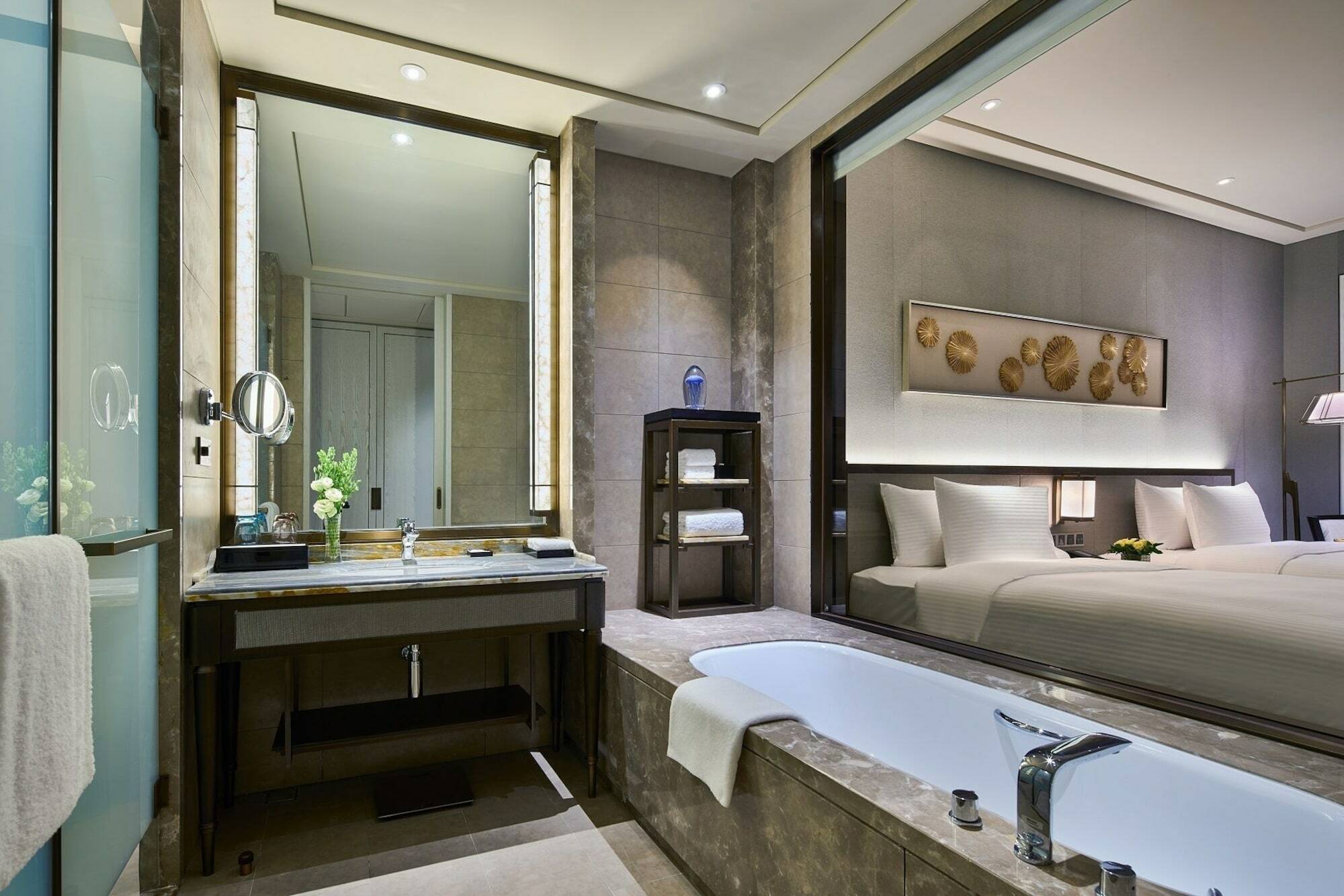 Wanda Realm Qingdao Movie Metropolis Hotel Екстериор снимка